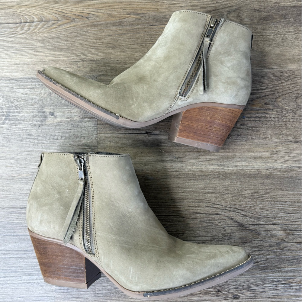 Artisan Women’s Vellyn Brown Suede Heeled Ankle Boots by Zigi~Size 10